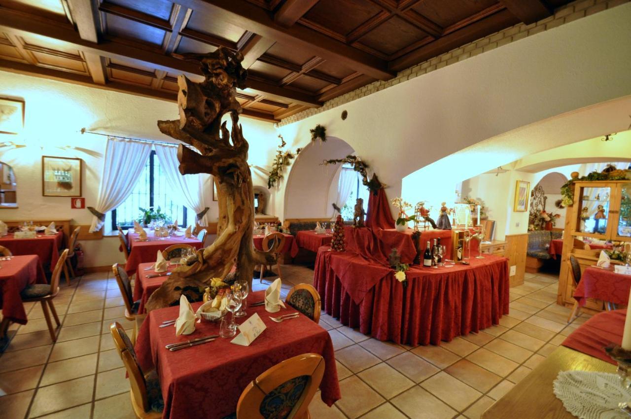 Hotel Al Forte Arabba Exteriör bild