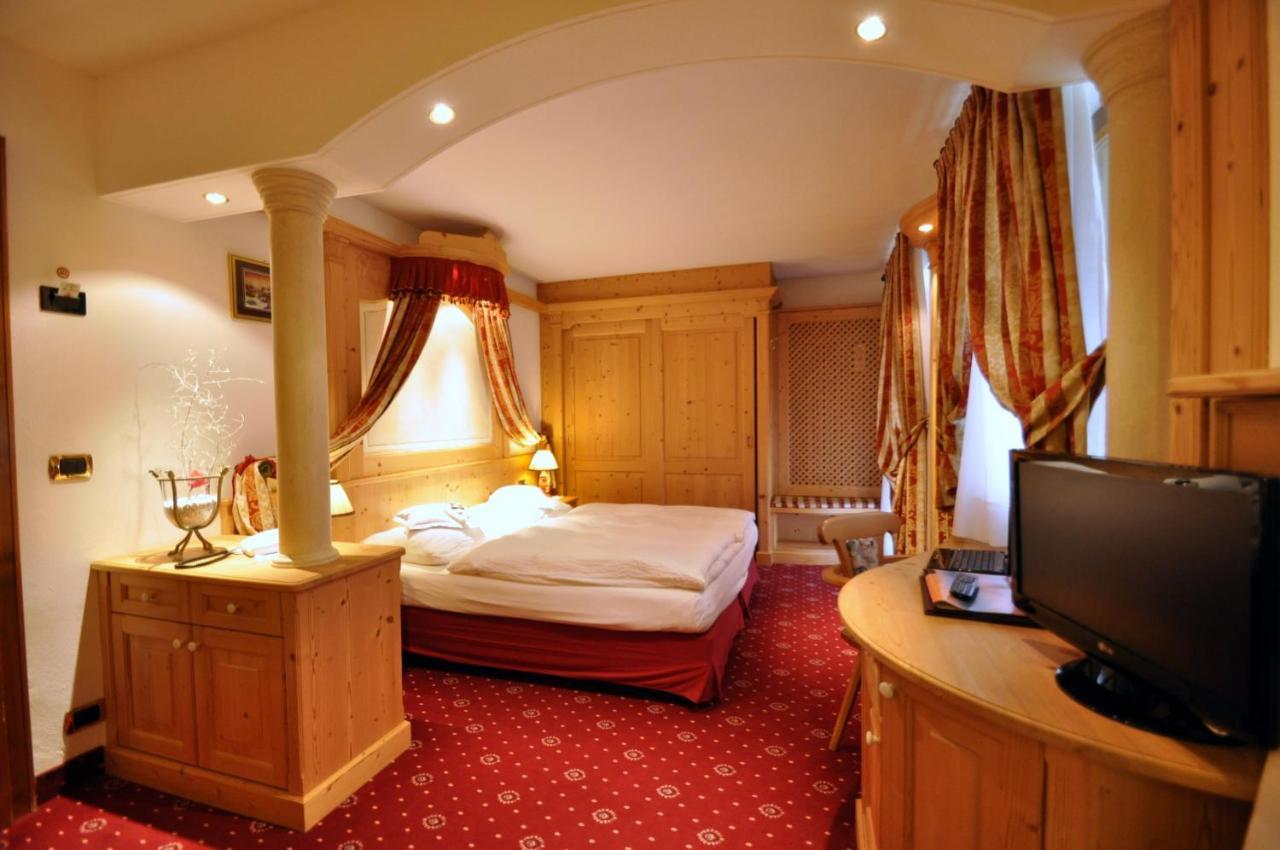 Hotel Al Forte Arabba Exteriör bild