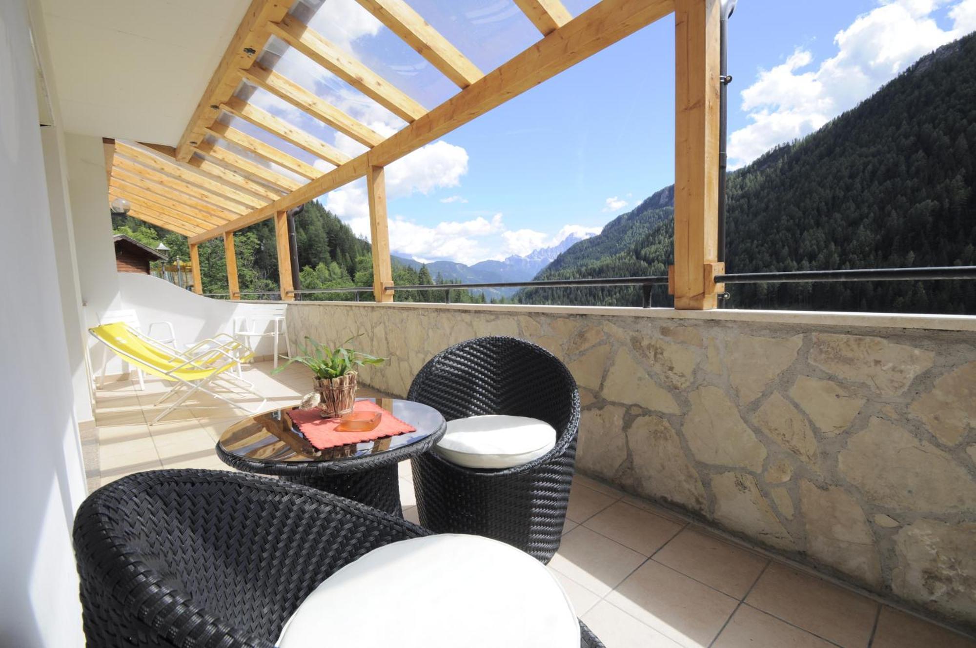 Hotel Al Forte Arabba Exteriör bild